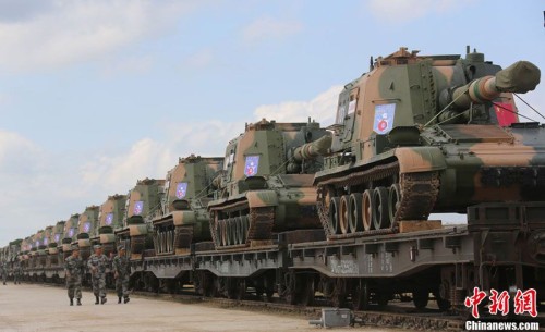 Pháo tự hành 152 mm Trung Quốc đến Nga tham gia diễn tập quân sự chống khủng bố liên hợp "Sứ mệnh hòa bình 2013"